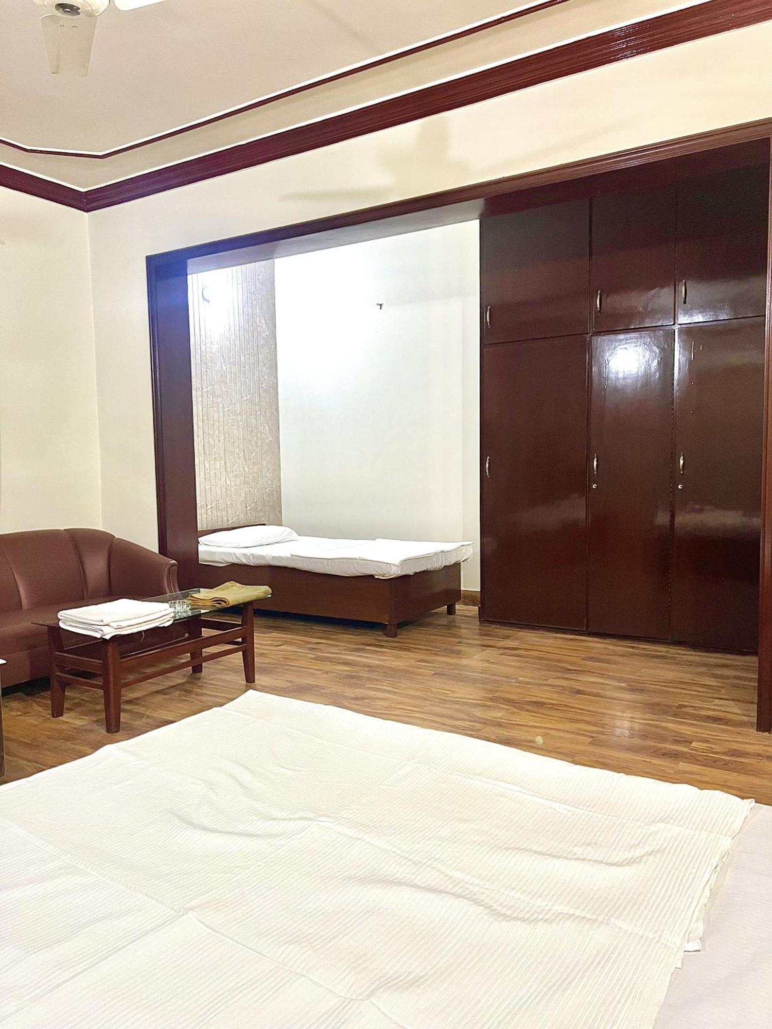 Hotel Babar House Fajsalabad Zewnętrze zdjęcie