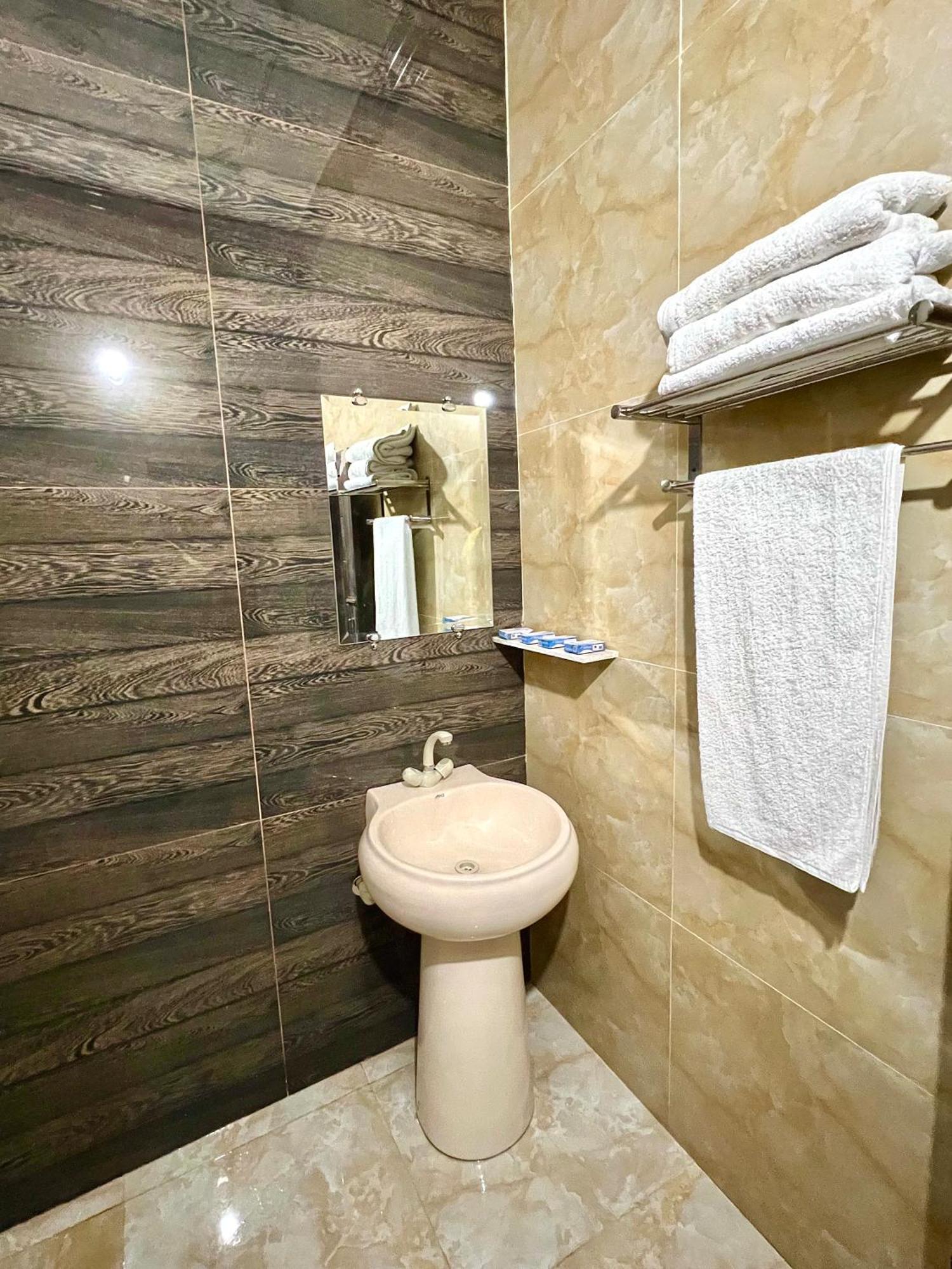 Hotel Babar House Fajsalabad Zewnętrze zdjęcie